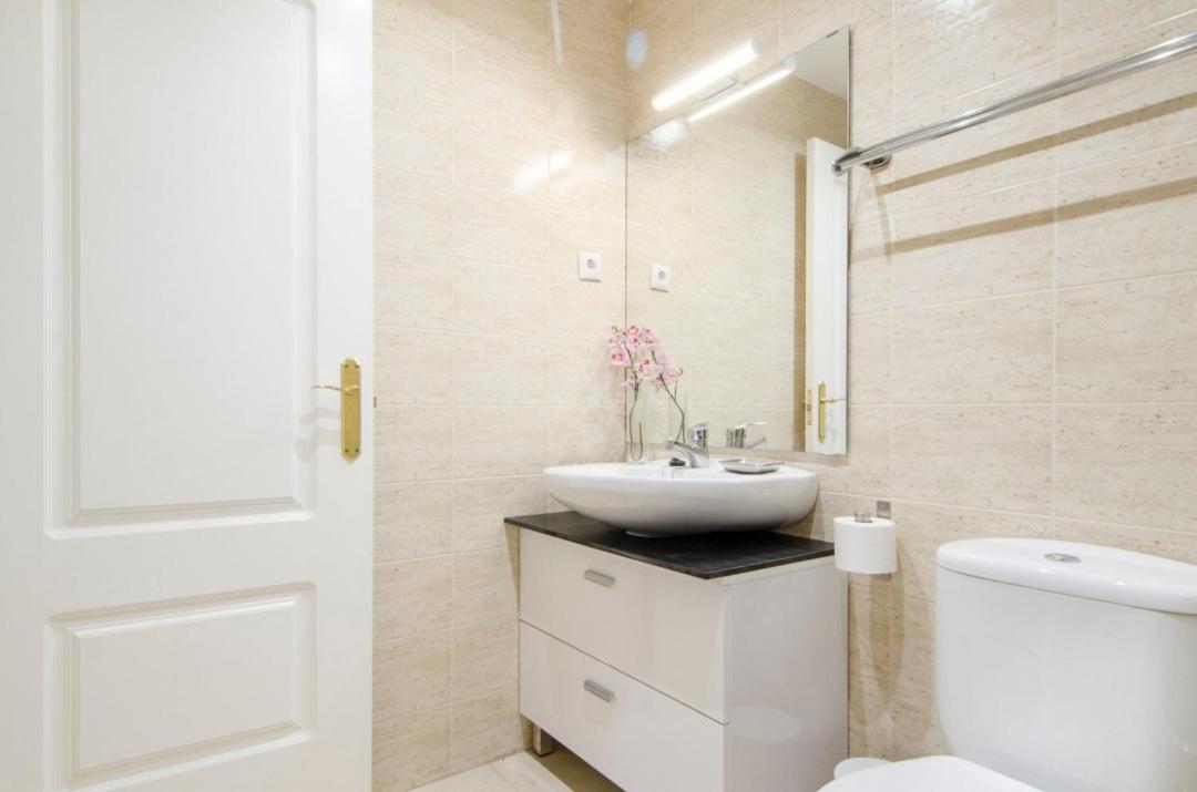 Cruz Apartment Madrid Ngoại thất bức ảnh
